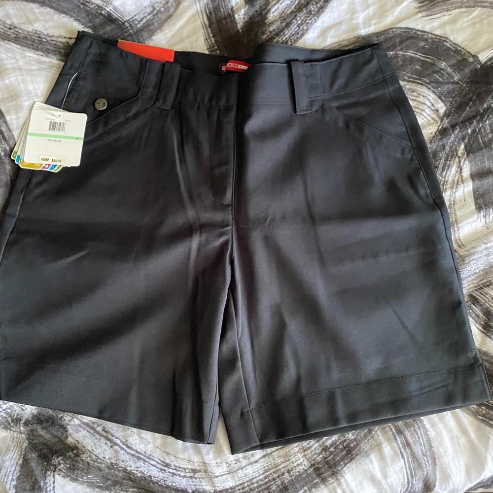 Grand Slam Ladies black golf shorts size 8 (runs small)